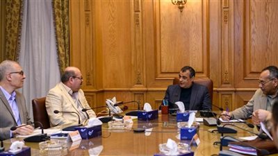 وزير الإنتاج الحربي يتابع مستجدات بعض البحوث التي تنفذها الشركات التابعة