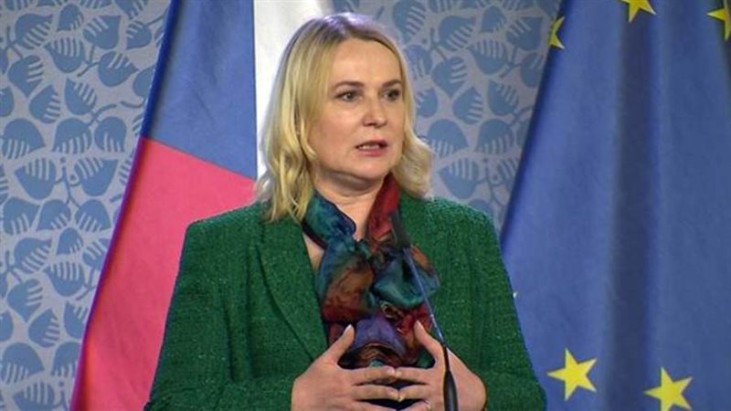 وزيرة الدفاع التشيكية