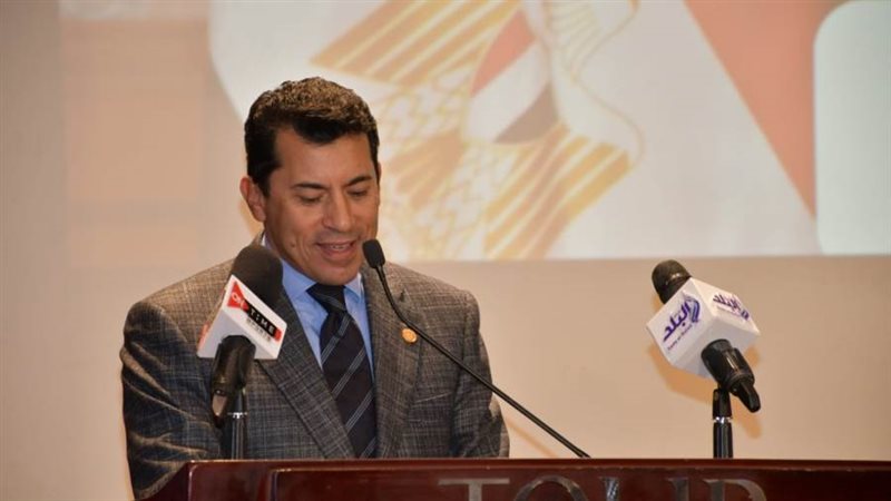 د. أشرف صبحى