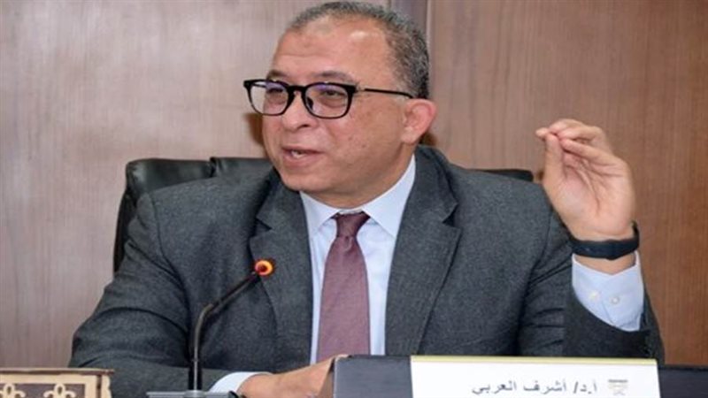 الدكتور أشرف العربي