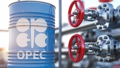 خفض إنتاج أوبك+ يرفع أسعار النفط 6.3% عند التسوية