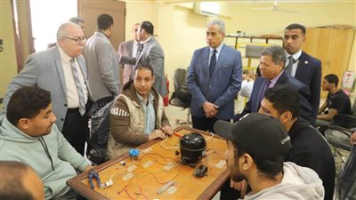 بالصور.. وزير القوى العاملة يتفقد مركز تدريب مهني 