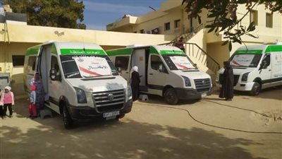 قافلة حياة كريمة الطبية بقرية الثورة بالوادي الجديد 