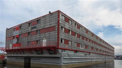 بريطانيا تستخدام بارجة لإيواء 500 من طالبي اللجوء