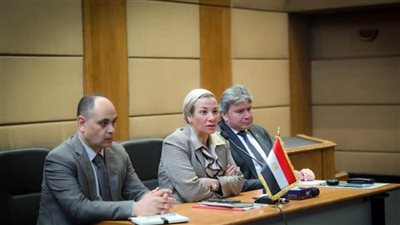 وزيرة البيئة: مقر الوزارة الجديد بالعاصمة الإدارية سيوفر بيئة أفضل للعمل والإنتاج