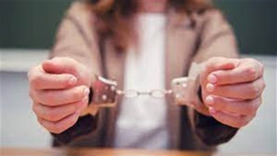 القبض على سيدتين أثناء محاولة سرقة منزل ربة منزل في القناطر الخيرية