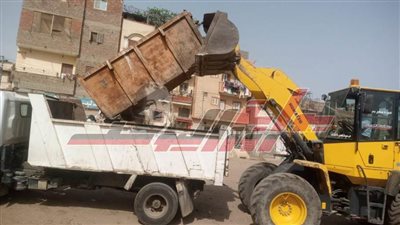 رفع مخلفات القمامة بشوارع كفر الشيخ