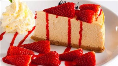 حلويات رمضان.. طريقة عمل شاتوه الفراولة بخطوات سهلة