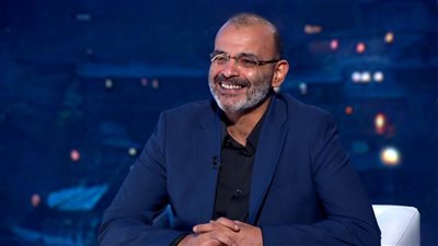 أيمن بهجت قمر يكشف أسباب خلافه مع عمرو دياب في 