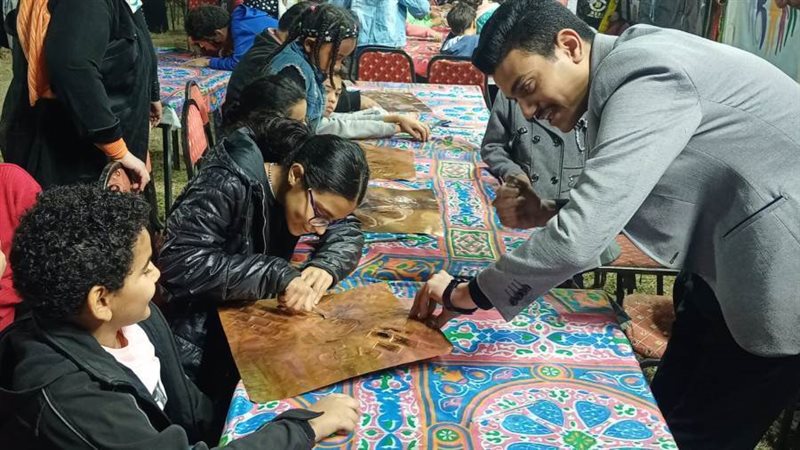 تعليم الرسم في ليالي