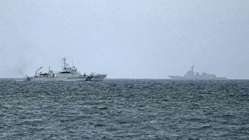 سفن تبحث عن الطائرة