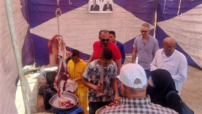 حزب «المصريين» يفتتح مَنفذًا جديدًا بالبحر الأحمر لبيع اللحوم بأسعار مخفضة