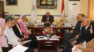  وكيل تعليم بني سويف يلتقي مسؤولي التعليم المزدوج 