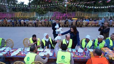 نائب محافظ البحيرة تشارك 1200 من العاملين حفل إفطار