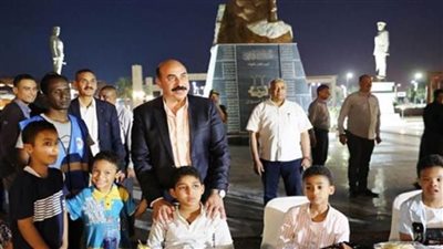 محافظ أسوان يشارك فى حفل إفطار 