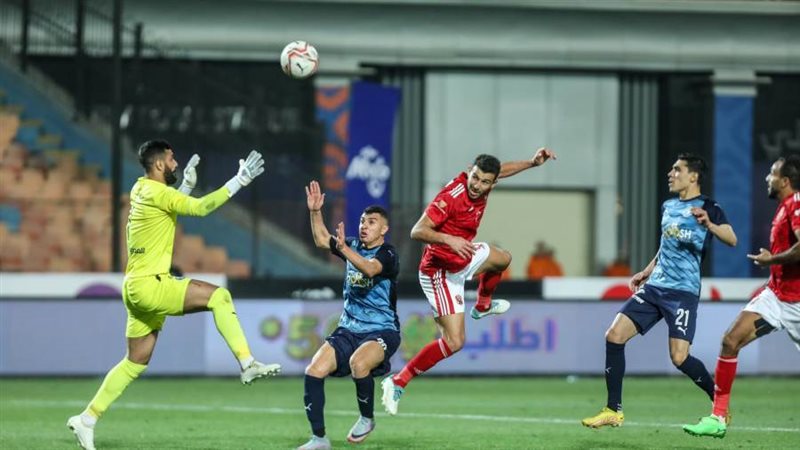 حمدي فتحي من اللقاء