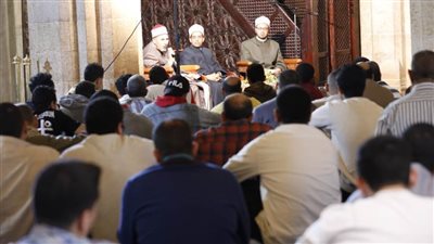ملتقى العصر بالجامع الأزهر يوضح أهمية حفظ القرآن وتلاوته في وعي الشباب