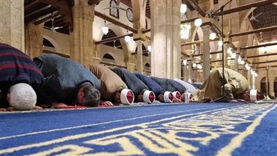 في «الوترية الأولى» من العشر الأواخر.. آلاف المصلين يؤدون التراويح بالجامع الأزهر