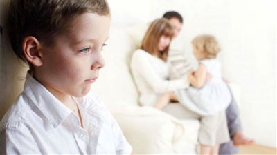 الغيرة بين الأطفال شبح يواجهه الكثير من الأمهات 