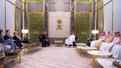 ولي العهد السعودي يجتمع مع عضو مجلس الشيوخ الأمريكي عن ولاية كارولينا الجنوبية 