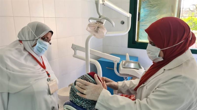 الكشف على ١٤٩٨ مواطنا