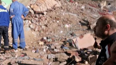 انهيار عقار بمنطقة مينا البصل بالإسكندرية واستخراج ثلاثة أشخاص