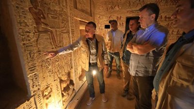 وزير السياحة والآثار يتفقد موقع حفائر آثار سقارة