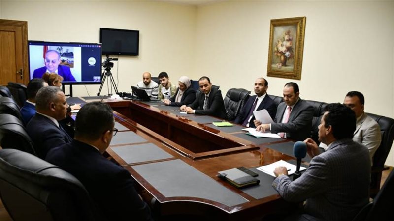 صبحى والسفير عبر