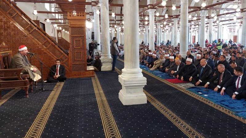 محافظ القاهرة يؤدي