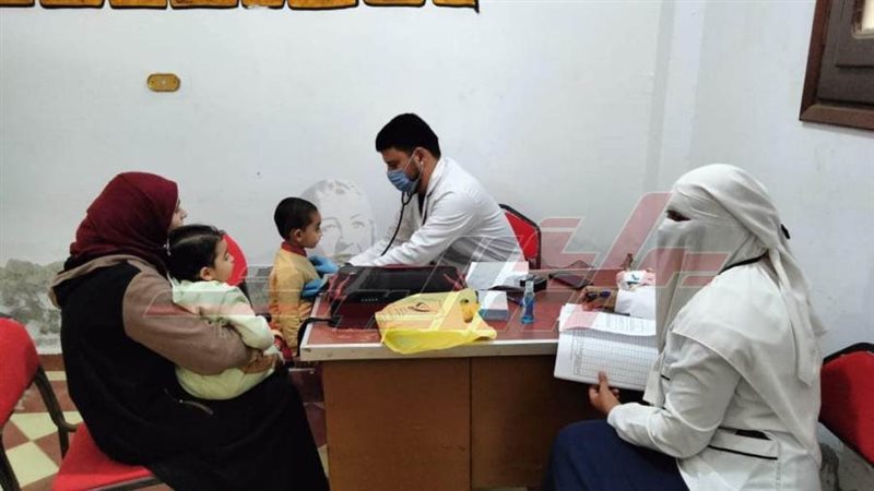 الكشف علي المواطنين