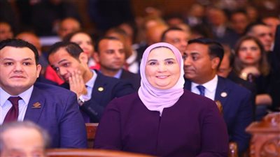 وزيرة التضامن تزور الكاتدرائية المرقسية بالعباسية وتهنئ البابا تواضروس الثاني بعيد القيامة المجيد