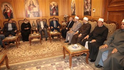 محافظ بني سويف يزور  الكنائس لتهنئة الطوائف المسيحية 