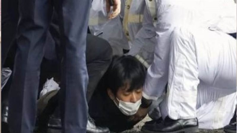 المشتبه به في إلقاء