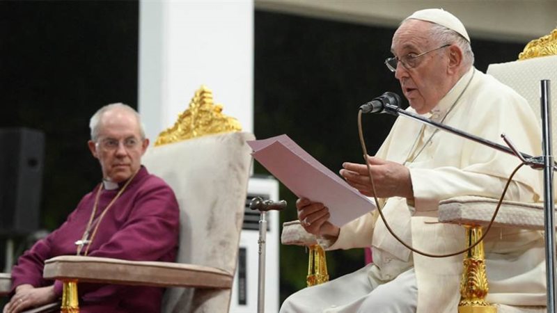 البابا فرانسيس بابا