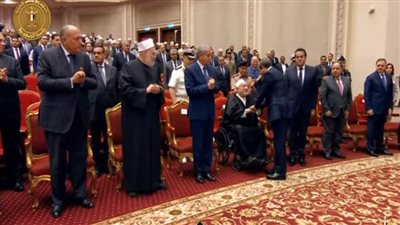 الرئيس السيسي يطمئن على الحالة الصحية للدكتور أحمد عمر هاشم