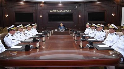  وزير الداخلية: انتشار أمني مكثف لتأمين احتفالات المواطنين بعيد الفطر المبارك