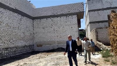 السكرتير العام المساعد لمحافظة المنيا يقود حملة لإزالة التعديات 