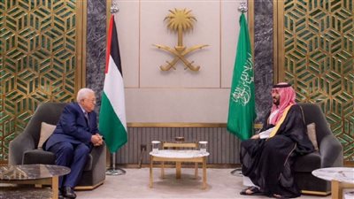 ولي العهد السعودي يناقش مع الرئيس الفلسطيني مستجدات الأوضاع في الأراضي الفلسطينية