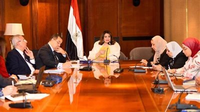 وزيرة الهجرة تترأس اجتماعًا عاجلًا لمناقشة أزمة الطلاب المصريين في السودان