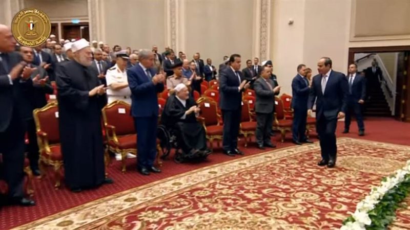 الرئيس السيسي يصل