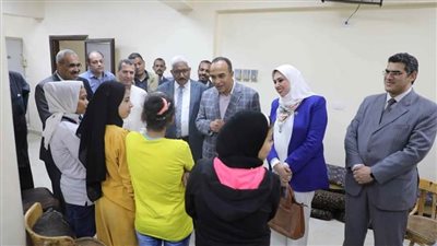 نائب محافظ المنيا يهنئ أطفال مؤسستي البنين والبنات بعيد الفطر  