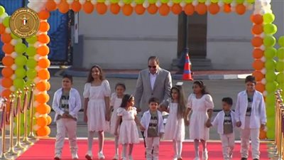 عاحل| بث مباشر.. الرئيس السيسي يشارك أسر الشهداء الاحتفال بعيد الفطر