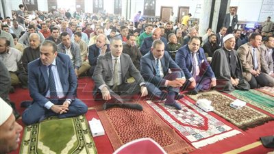 الآلاف يؤدون صلاة العيد بالساحات والمساجد بحضور محافظ كفر الشيخ