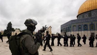 شرطة الاحتلال الإسرائيلي تقتحم مصلى باب الرحمة في المسجد الأقصى