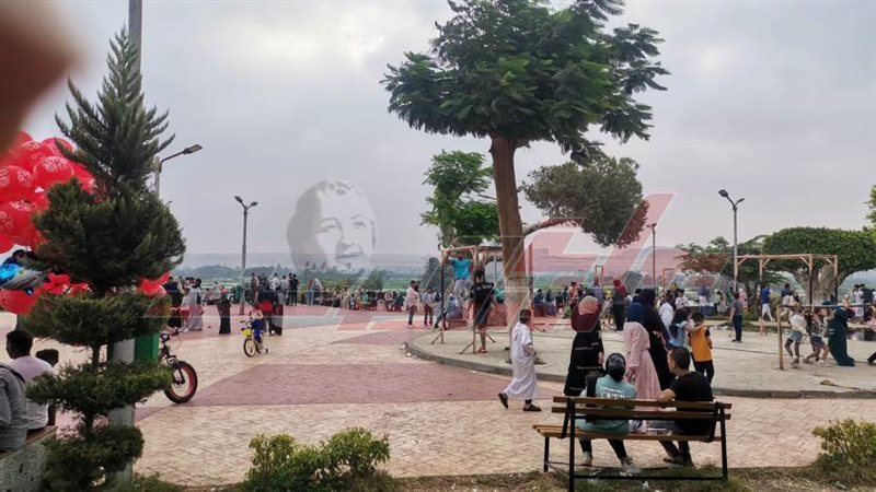 إقبال المواطنين للتنزة