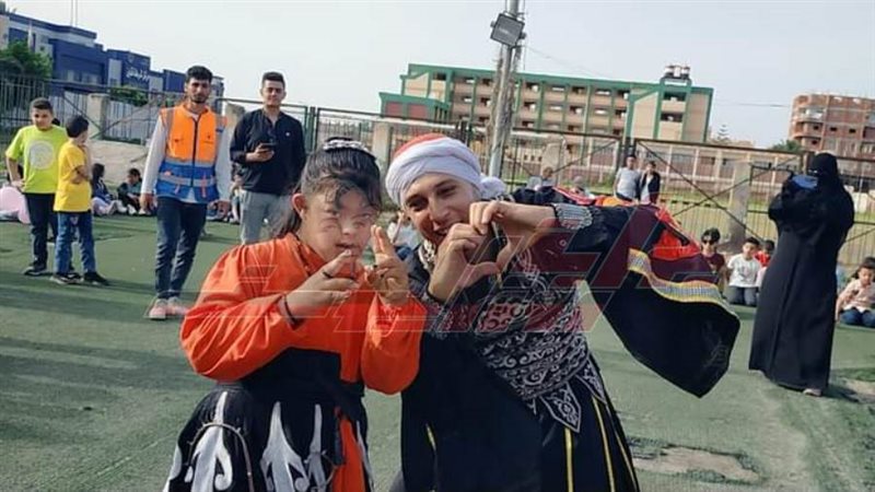 قادرون باختلاف