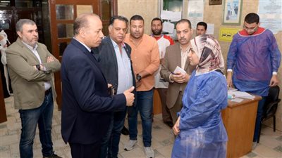 رئيس جامعة المنصورة يتفقد الخدمات الطبية بالمستشفيات الجامعية 