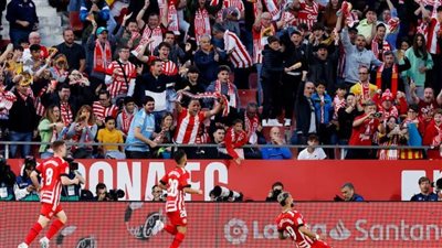 كاستيلانوس يدخل التاريخ بسوبر هاتريك في شباك ريال مدريد