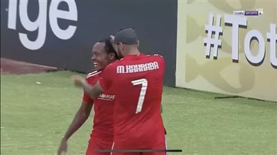 كولر يحاضر اللاعبين بالفيديو قبل مواجهة الأهلي والرجاء