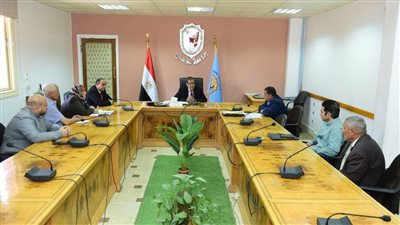 رئيس جامعة سوهاج يعقد اجتماعًا تنسيقيًا لمناقشة آليات تفعيل بروتوكول التعاون مع شركة مصر للأسمنت بقنا